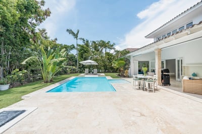 Luxury Villa Photo #6