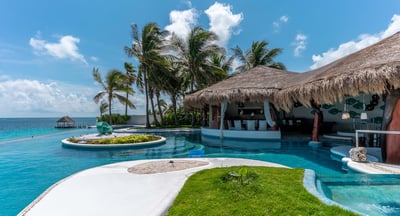 Luxury Villa Photo #4
