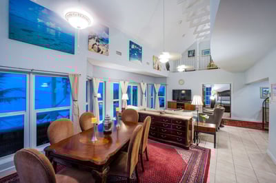 Luxury Villa Photo #12