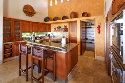 Luxury Villa Photo #10