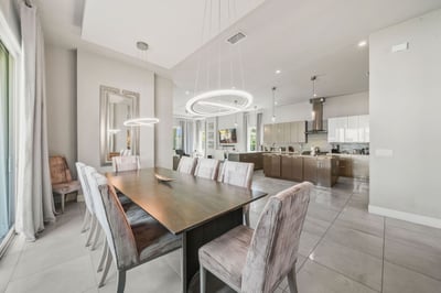 Luxury Villa Photo #16