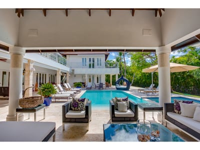 Luxury Villa Photo #7
