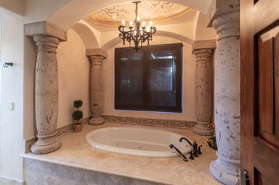 Luxury Villa Photo #42