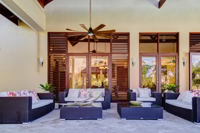 Luxury Villa Photo #11