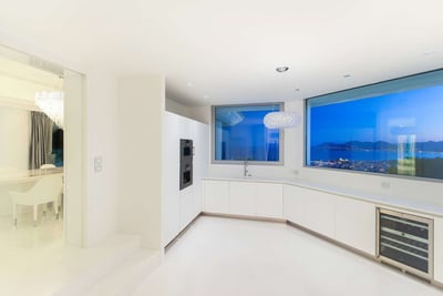 Luxury Villa Photo #8