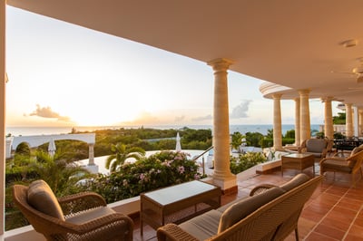 Luxury Villa Photo #12