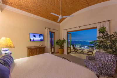 Luxury Villa Photo #55