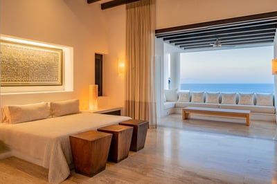 Luxury Villa Photo #42