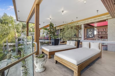 Luxury Villa Photo #15
