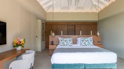 Luxury Villa Photo #20
