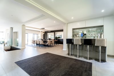Luxury Villa Photo #36