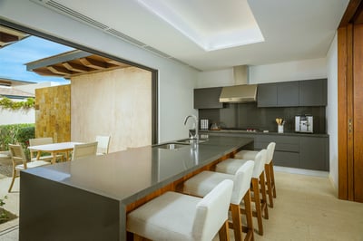 Luxury Villa Photo #25
