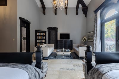 Luxury Villa Photo #62