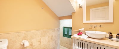 Luxury Villa Photo #6