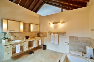 Luxury Villa Photo #7