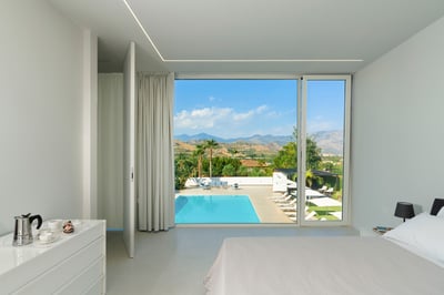 Luxury Villa Photo #55