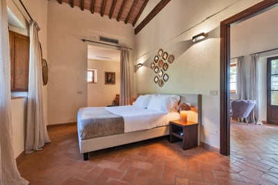 Luxury Villa Photo #24
