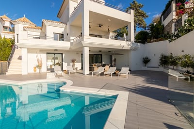 Luxury Villa Photo #2