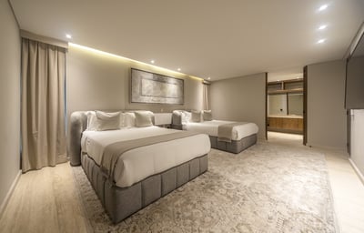 Luxury Villa Photo #40