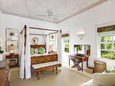 Luxury Villa Photo #18