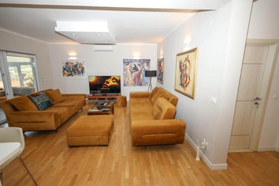 Luxury Villa Photo #19