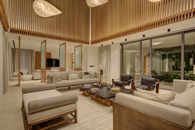 Luxury Villa Photo #19