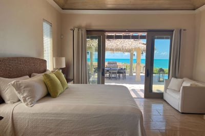 Luxury Villa Photo #16