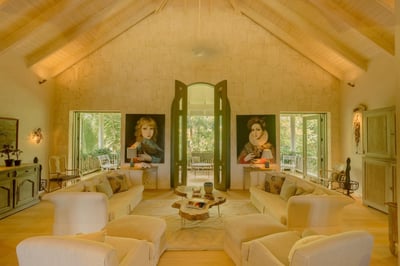 Luxury Villa Photo #22