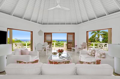 Luxury Villa Photo #5