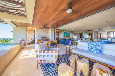Luxury Villa Photo #10