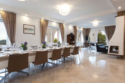 Luxury Villa Photo #12