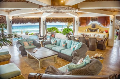 Luxury Villa Photo #15