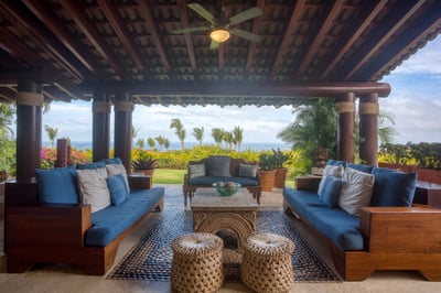 Luxury Villa Photo #9