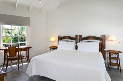 Luxury Villa Photo #18