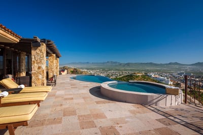 Luxury Villa Photo #14