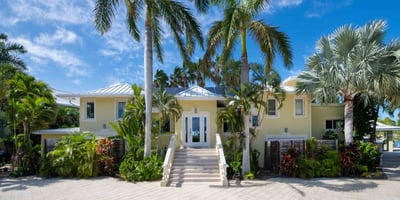 Luxury Villa Photo #13