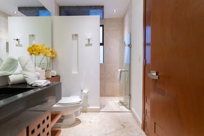 Luxury Villa Photo #37