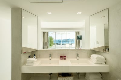 Luxury Villa Photo #29