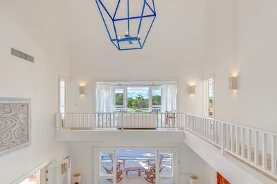 Luxury Villa Photo #34