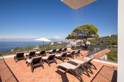 Luxury Villa Photo #3