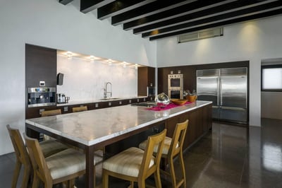Luxury Villa Photo #15