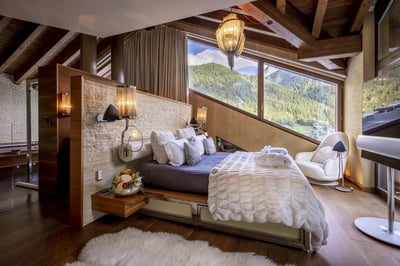 Luxury Villa Photo #9