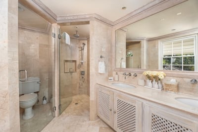 Luxury Villa Photo #24