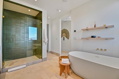 Luxury Villa Photo #32