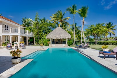 Luxury Villa Photo #13