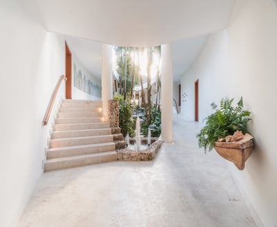 Luxury Villa Photo #14