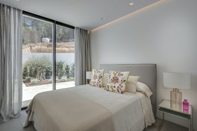 Luxury Villa Photo #28
