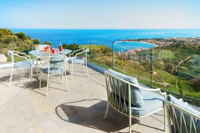 Luxury Villa Photo #12