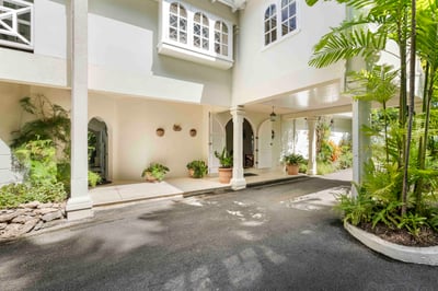 Luxury Villa Photo #43