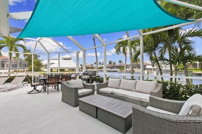 Luxury Villa Photo #6